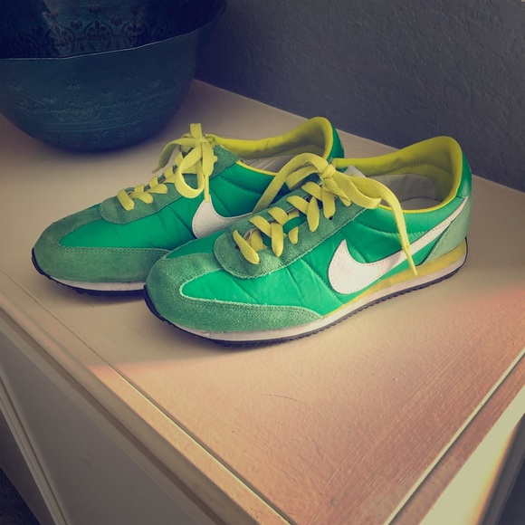vintage style nikes